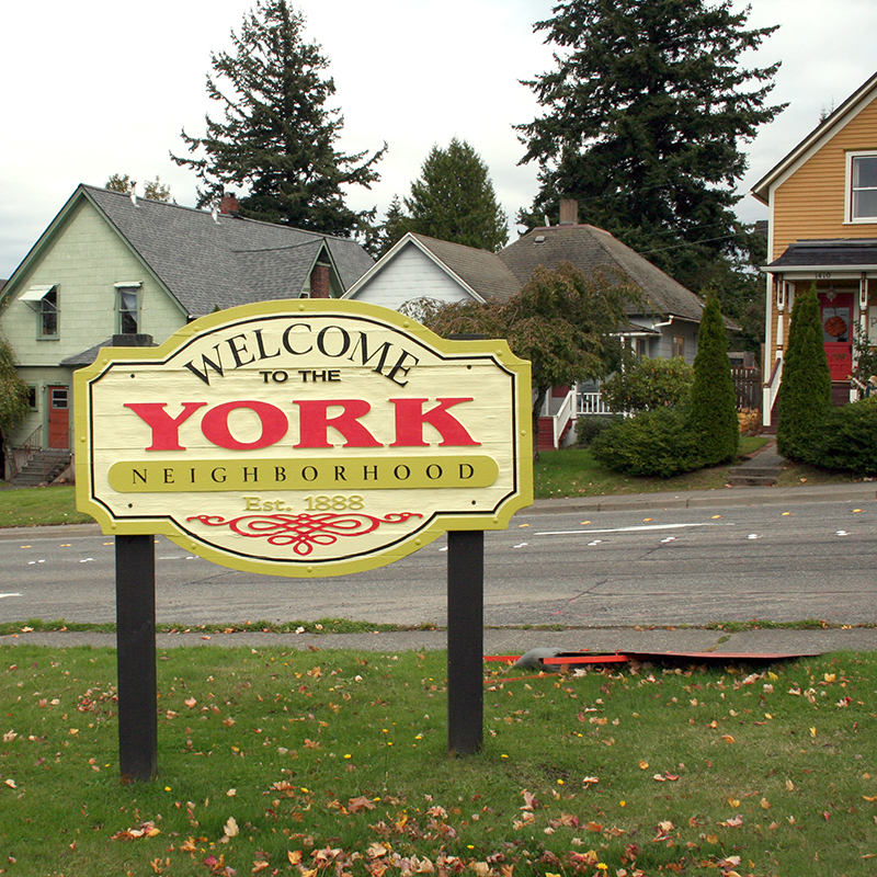 �Welcome to York� sign
